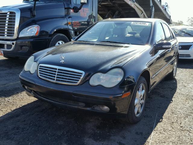 WDBRF61J52F200273 - 2002 MERCEDES-BENZ C 240 BLACK photo 2