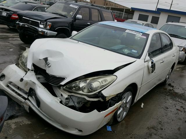 JTHBA30G555135360 - 2005 LEXUS ES 330 WHITE photo 2