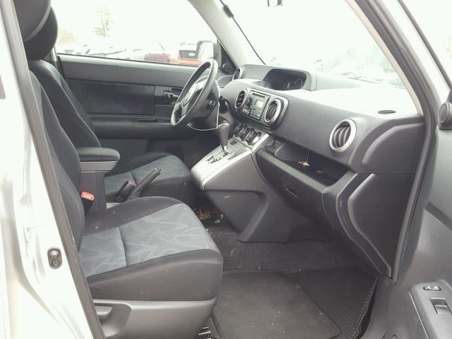 JTLZE4FE6CJ000235 - 2012 TOYOTA SCION XB SILVER photo 5