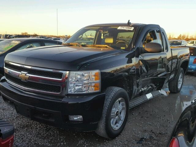 1GCEK19057Z642924 - 2007 CHEVROLET SILVERADO BLACK photo 2