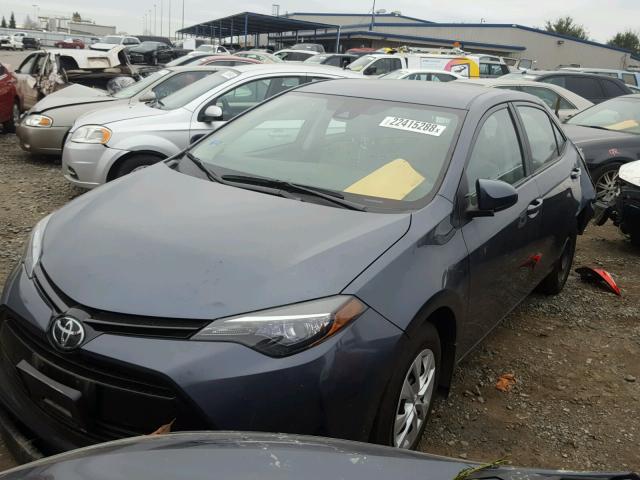 2T1BPRHE7HC796272 - 2017 TOYOTA COROLLA LE GRAY photo 2