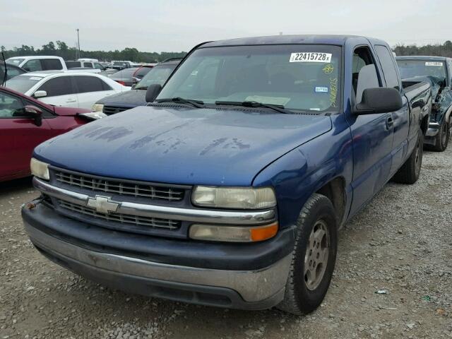 2GCEC19W611215575 - 2001 CHEVROLET SILVERADO BLUE photo 2