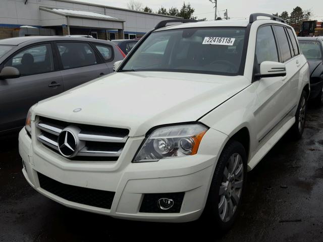 WDCGG8HB0AF457205 - 2010 MERCEDES-BENZ GLK 350 4M WHITE photo 2