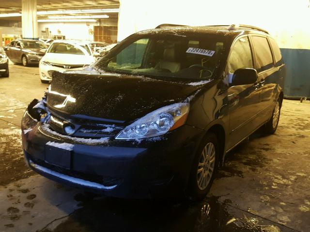 5TDYK4CC5AS332184 - 2010 TOYOTA SIENNA XLE BLACK photo 2