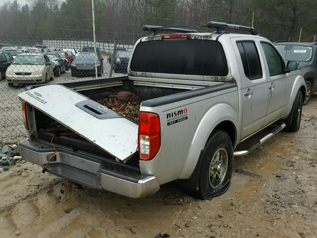 1N6AD07U55C450330 - 2005 NISSAN FRONTIER C SILVER photo 4