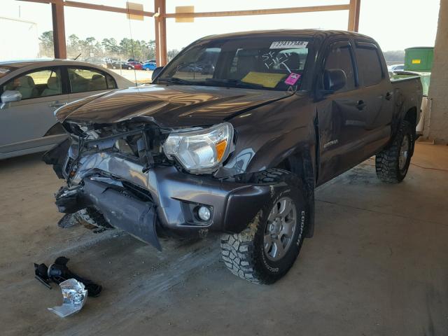 5TFLU4EN9EX105776 - 2014 TOYOTA TACOMA DOU GRAY photo 2