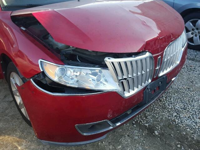 3LNHL2GC8AR634546 - 2010 LINCOLN MKZ RED photo 9