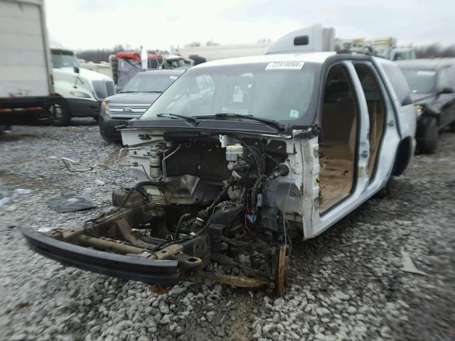 1GNFC13J57R112575 - 2007 CHEVROLET TAHOE C150 WHITE photo 2