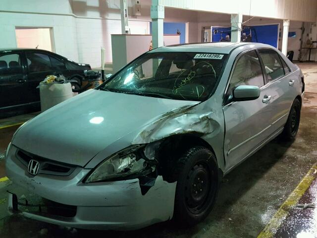 1HGCM55655A815258 - 2005 HONDA ACCORD EX SILVER photo 2