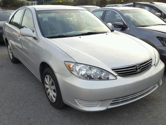 4T1BE30K05U413982 - 2005 TOYOTA CAMRY LE SILVER photo 1