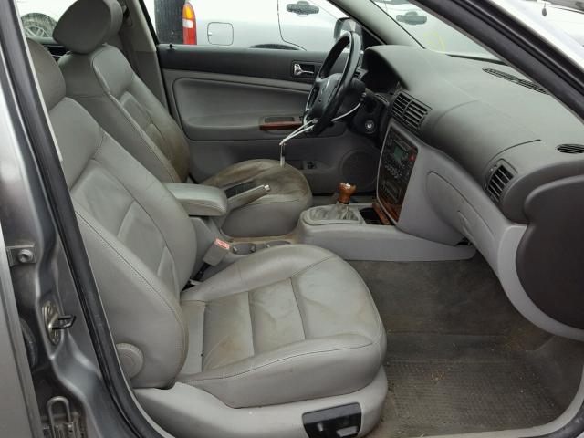 WVWWH63B73E077099 - 2003 VOLKSWAGEN PASSAT GLX SILVER photo 5