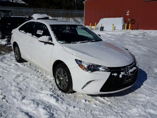 4T1BF1FK9HU684777 - 2017 TOYOTA CAMRY LE WHITE photo 1