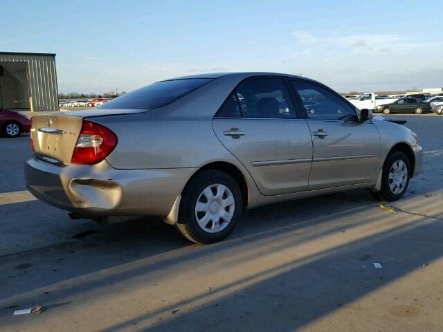 JTDBE32K920068200 - 2002 TOYOTA CAMRY LE GOLD photo 4