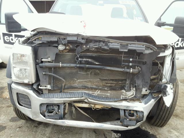 1FDUF5GT2EEA61921 - 2014 FORD F550 SUPER WHITE photo 7