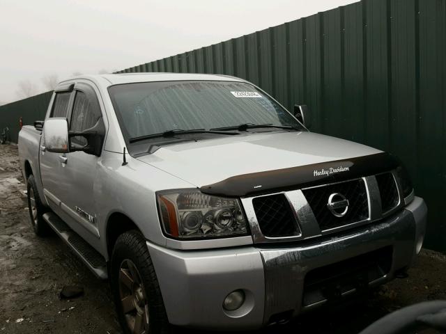 1N6AA07B45N531752 - 2005 NISSAN TITAN XE SILVER photo 1