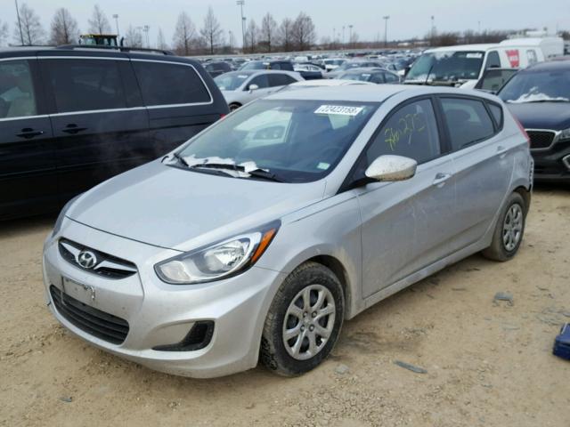 KMHCT5AE9EU194535 - 2014 HYUNDAI ACCENT GLS SILVER photo 2