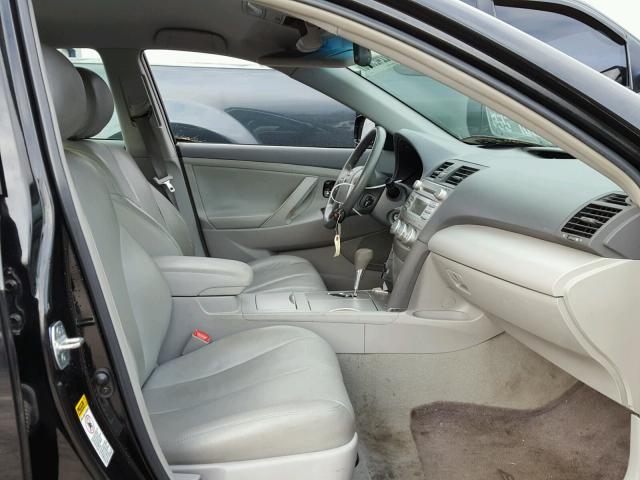 4T4BF3EK5AR067157 - 2010 TOYOTA CAMRY BASE BLACK photo 5