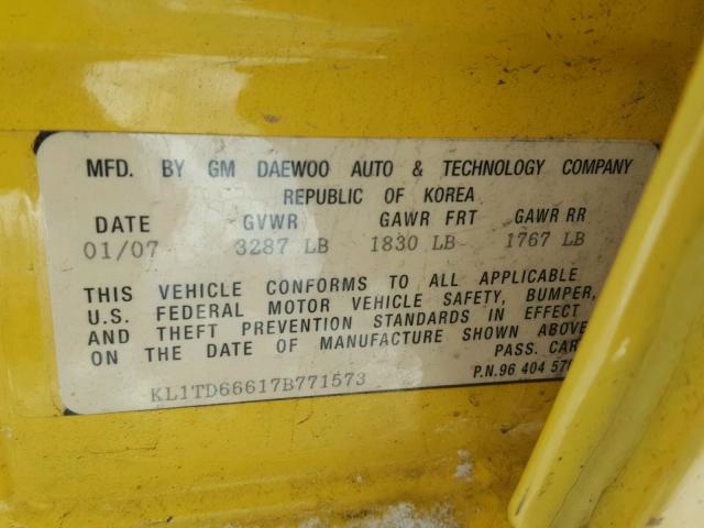 KL1TD66617B771573 - 2007 CHEVROLET AVEO BASE YELLOW photo 10