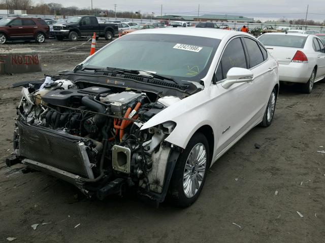 3FA6P0LU1FR127486 - 2015 FORD FUSION SE WHITE photo 2