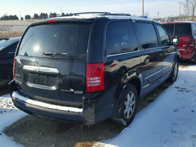 2A4RR8DX0AR451868 - 2010 CHRYSLER TOWN & COU BLACK photo 4