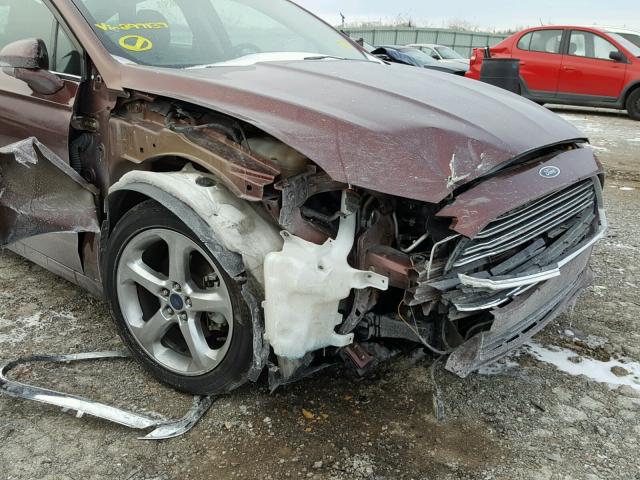 3FA6P0H98FR297137 - 2015 FORD FUSION SE MAROON photo 9