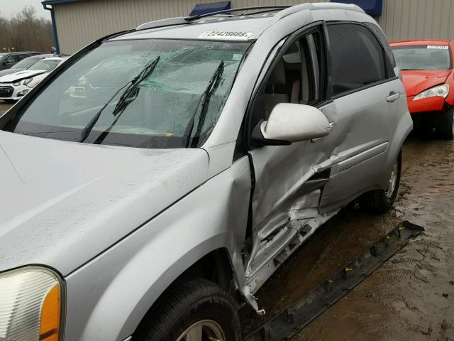 2CNDL63F266032004 - 2006 CHEVROLET EQUINOX LT SILVER photo 9