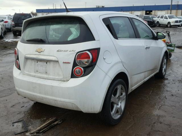 1G1JE6SB7D4212652 - 2013 CHEVROLET SONIC LTZ WHITE photo 4