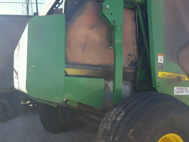 B2LL0FSALE - 2015 JOHN DEERE 568 BALER GREEN photo 6