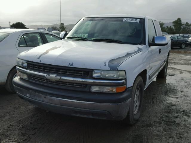 2GCEC19V5Y1263294 - 2000 CHEVROLET SILVERADO WHITE photo 2