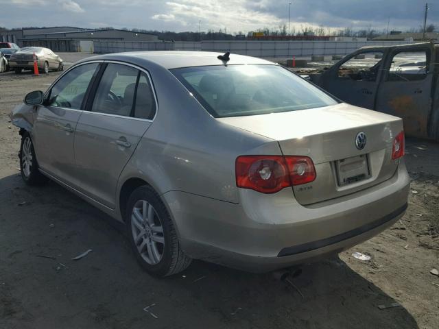 3VWRF71K57M090653 - 2007 VOLKSWAGEN JETTA 2.5 GOLD photo 3