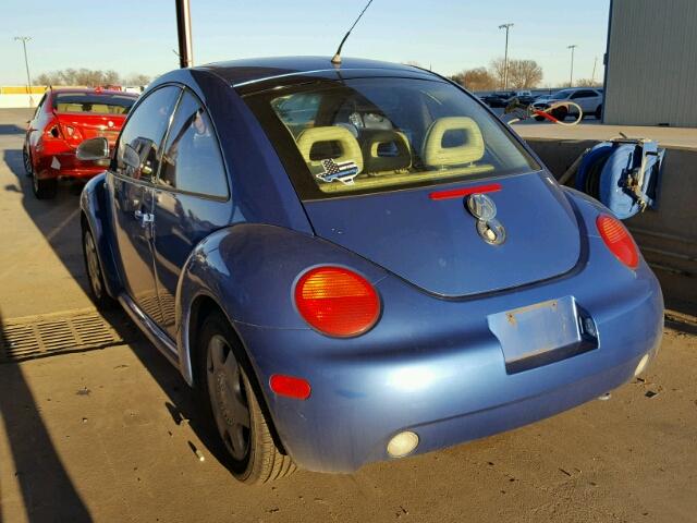 3VWCD21C4YM416709 - 2000 VOLKSWAGEN NEW BEETLE 蓝色 照片 3