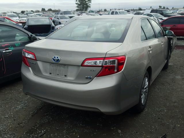 4T1BD1FK8EU104565 - 2014 TOYOTA CAMRY HYBR BEIGE photo 4