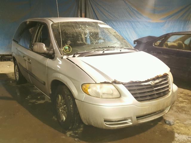 1A4GP45R56B671230 - 2006 CHRYSLER TOWN & COU SILVER photo 1