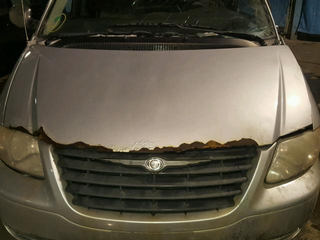 1A4GP45R56B671230 - 2006 CHRYSLER TOWN & COU SILVER photo 10