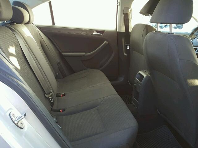 3VW1K7AJ6FM319792 - 2015 VOLKSWAGEN JETTA BASE 银色 照片 6