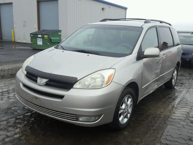 5TDBA22C74S010312 - 2004 TOYOTA SIENNA XLE SILVER photo 2