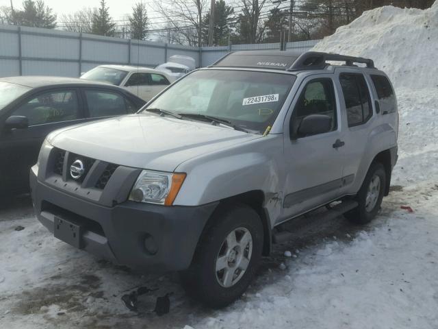 5N1AN08WX5C613677 - 2005 NISSAN XTERRA OFF SILVER photo 2