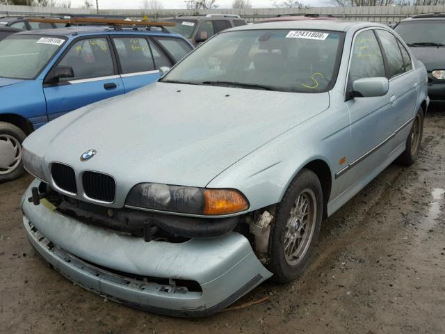 WBADM6343YGU26725 - 2000 BMW 528 I AUTO BLUE photo 2