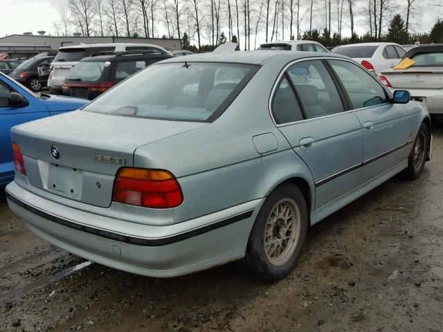 WBADM6343YGU26725 - 2000 BMW 528 I AUTO BLUE photo 4