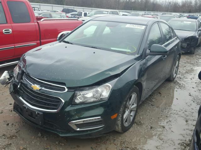 1G1PE5SB3F7217787 - 2015 CHEVROLET CRUZE LT GREEN photo 2