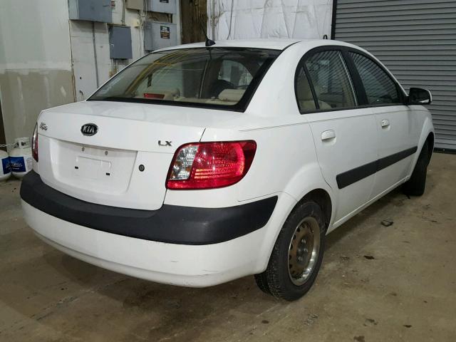 KNADE123666151007 - 2006 KIA RIO WHITE photo 4