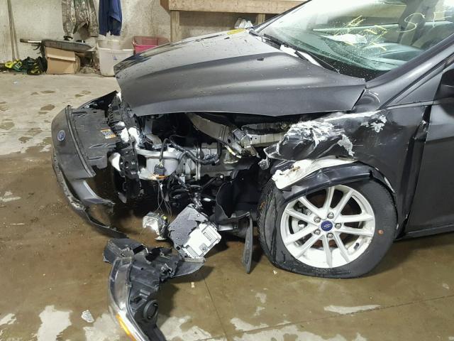 1FADP3F24FL268733 - 2015 FORD FOCUS SE GRAY photo 9