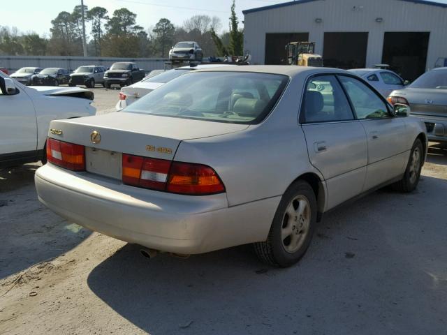 JT8BF22GXV0010022 - 1997 LEXUS ES 300 BEIGE photo 4