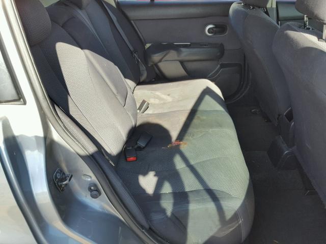 3N1BC13E09L393966 - 2009 NISSAN VERSA S GRAY photo 6