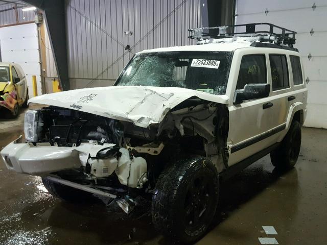 1J8HG48K76C270984 - 2006 JEEP COMMANDER WHITE photo 2