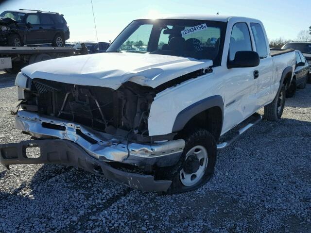 1GCHK29U04E273706 - 2004 CHEVROLET SILVERADO WHITE photo 2