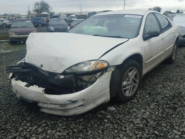 2B3HD46R5WH174768 - 1998 DODGE INTREPID WHITE photo 2