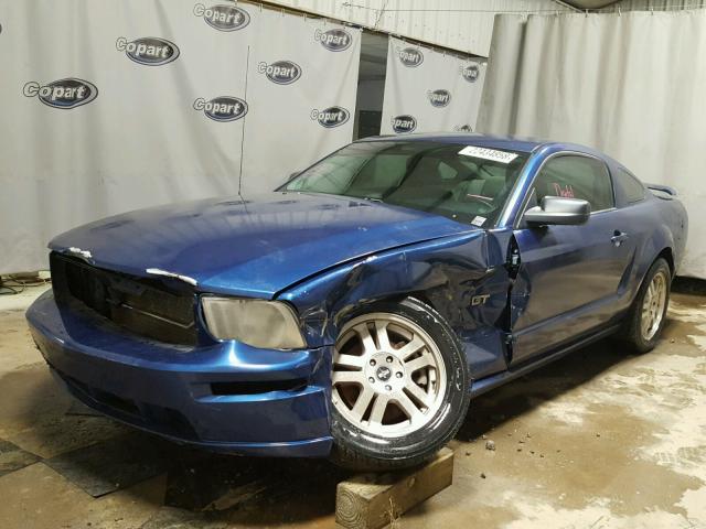 1ZVFT82H775284014 - 2007 FORD MUSTANG GT BLUE photo 2