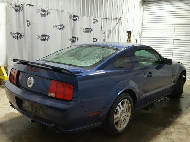 1ZVFT82H775284014 - 2007 FORD MUSTANG GT BLUE photo 4