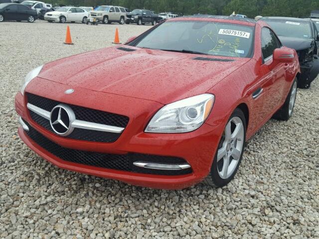 WDDPK4HA9CF046432 - 2012 MERCEDES-BENZ SLK 250 RED photo 2